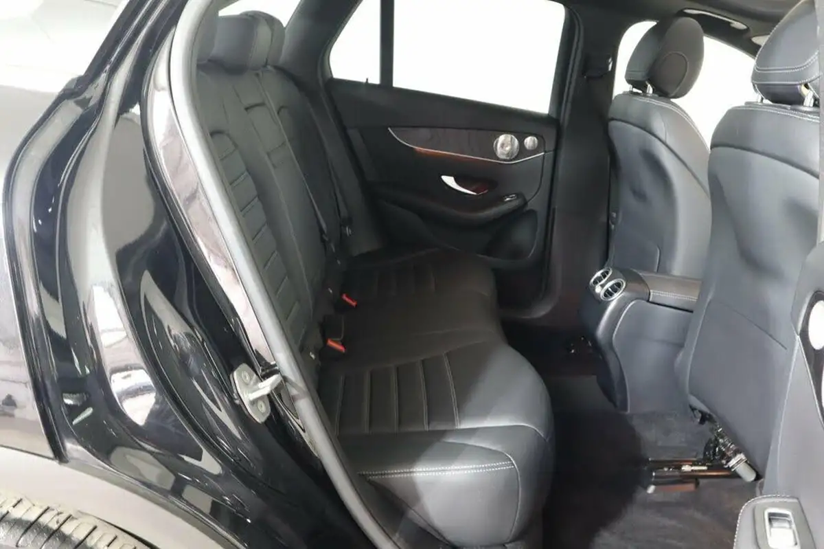 2020-mercedes-benz-glc-class-20d-glc300d-amg-line-premium-plus-station-wagon-5d-big-37