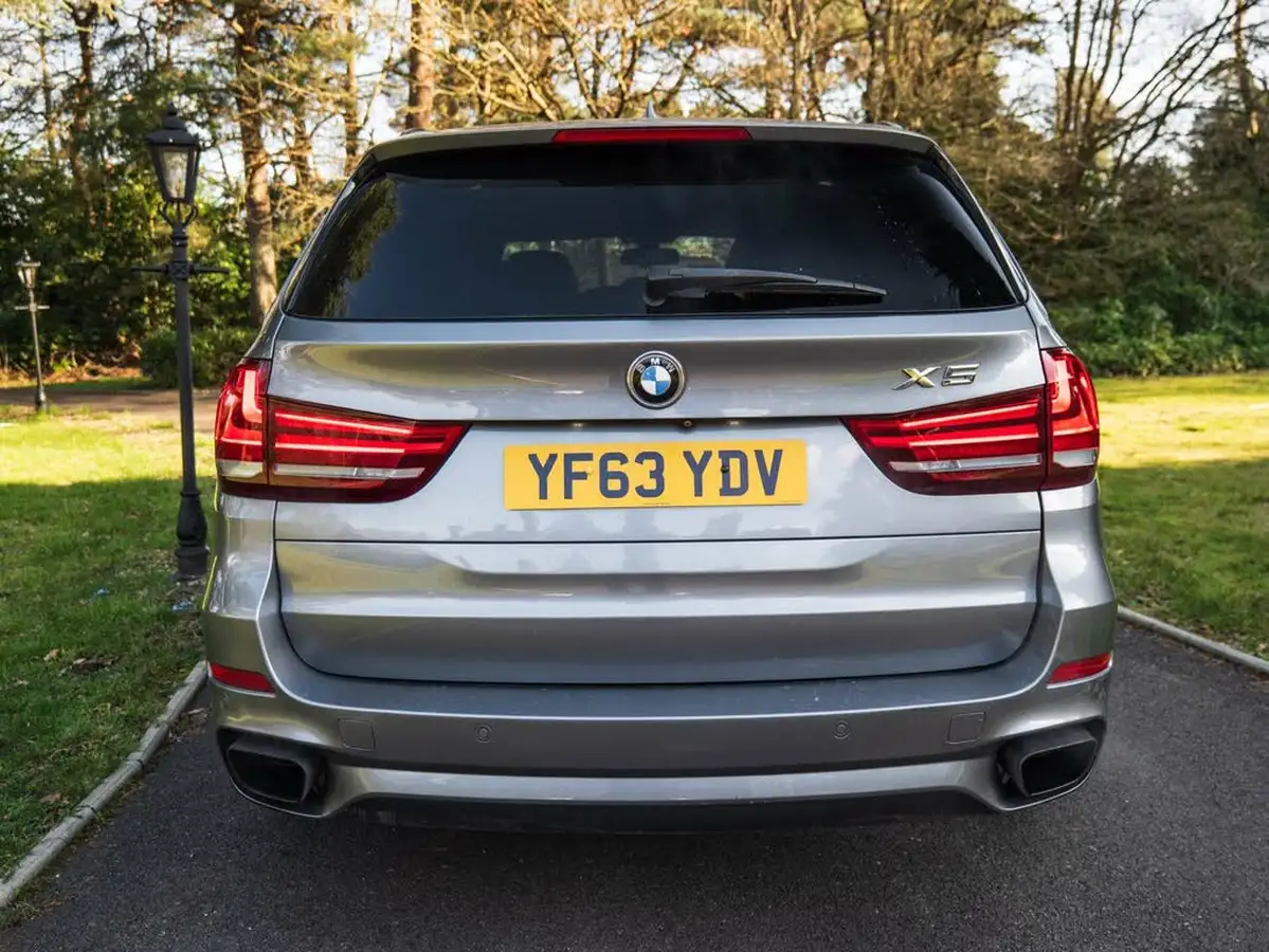 2013-bmw-x5-44-xdrive50i-m-sport-449bhp-big-4