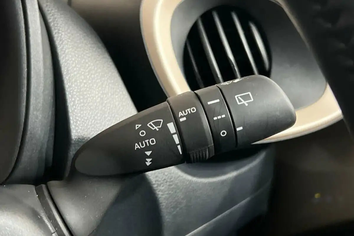 2023-toyota-aygo-x-10-vvt-i-edge-big-27