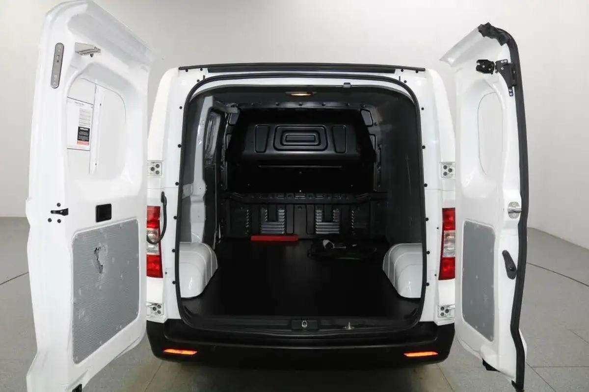 2021-maxus-e-deliver-3-e-l1h1-35kwh-big-11