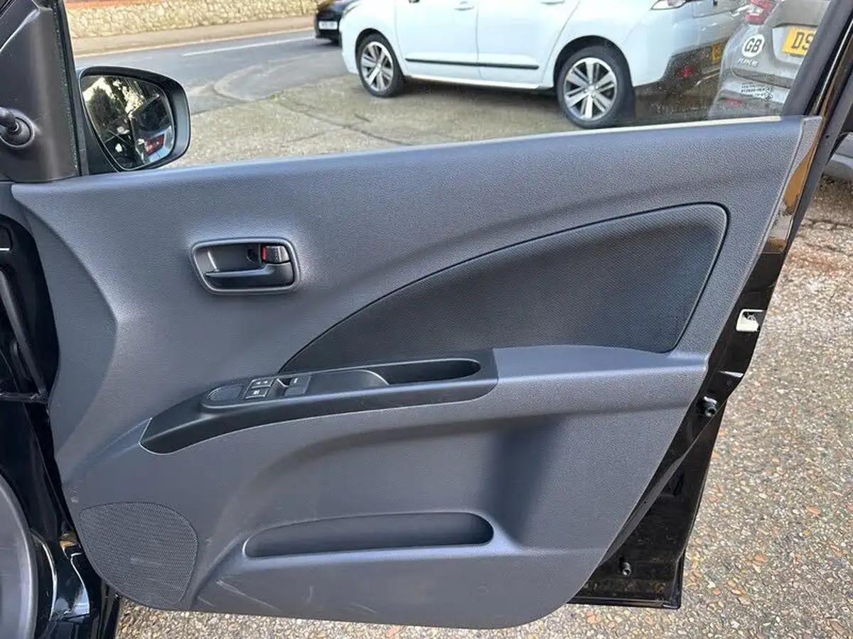 2016-suzuki-celerio-10-sz2-big-8