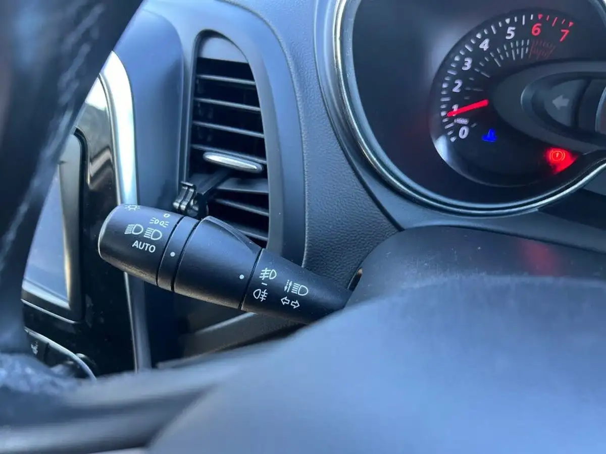 2018-renault-captur-09-tce-dynamique-s-nav-big-19