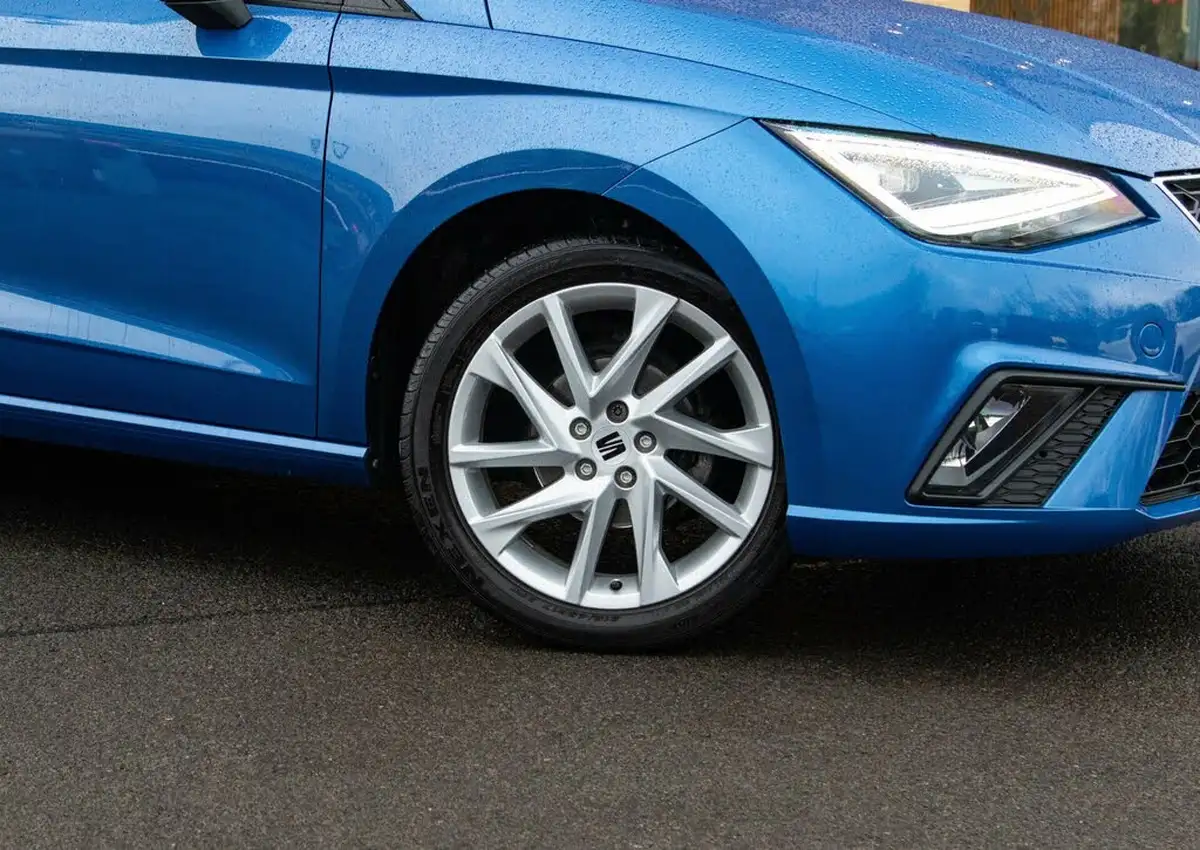 2023-seat-ibiza-10-mpi-fr-big-1