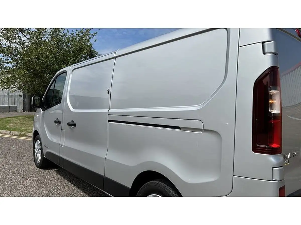 2018-renault-trafic-16dci-ll29-125-sport-nav-energy-125-e6-panel-van-big-57