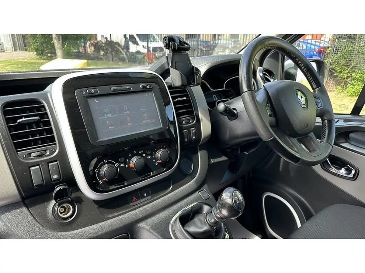 2018-renault-trafic-16dci-ll29-125-sport-nav-energy-125-e6-panel-van-big-33