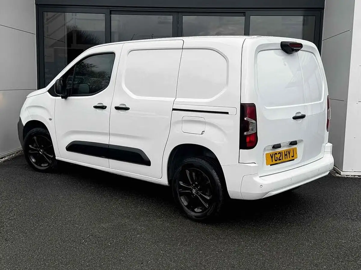 2021-citroen-berlingo-15bluehdi-1000-driver-100pseu6dt-e-ss-big-1