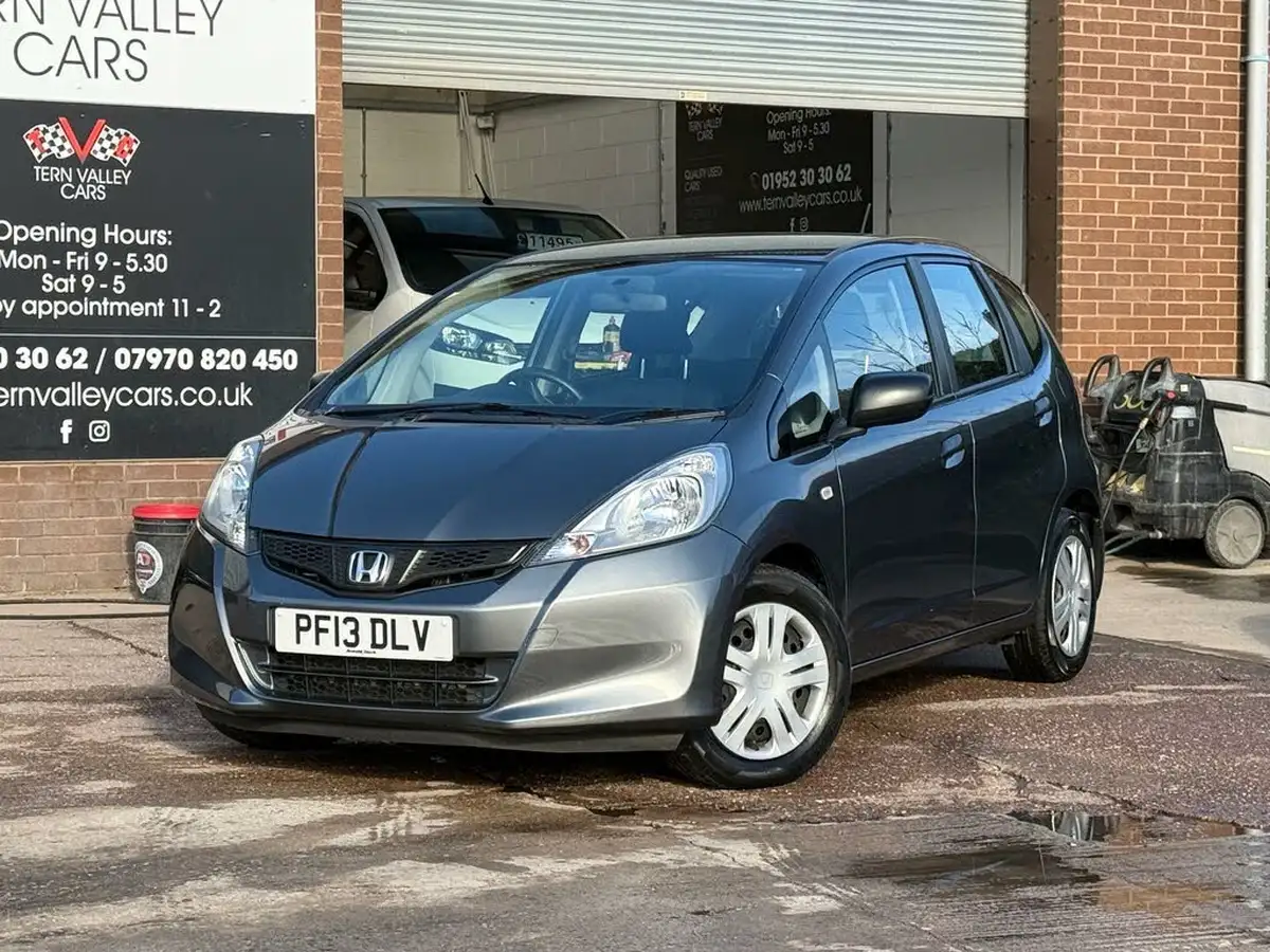 2013-honda-jazz-12-s-big-13