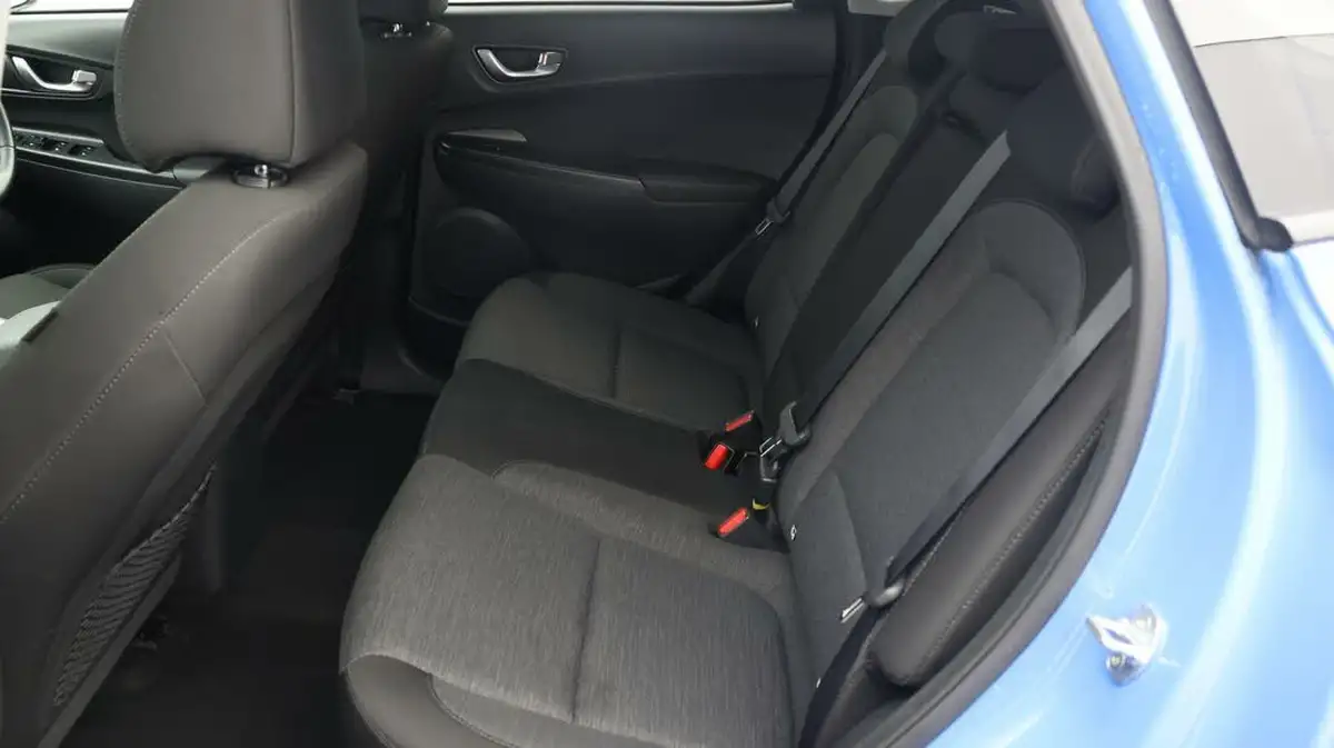 2022-hyundai-kona-e-premium-204ps-64kwh-7kw-obc-big-15