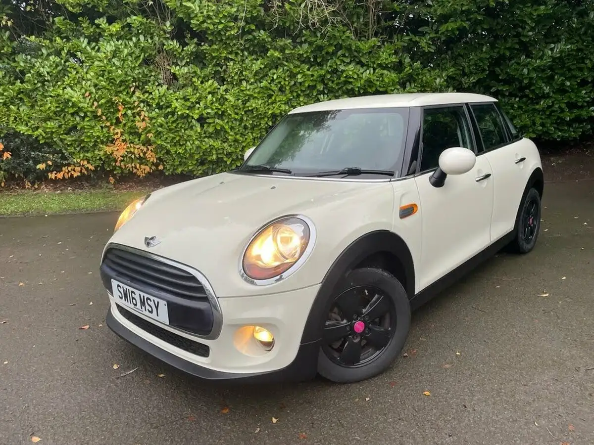 2016-mini-cooper-15-cooper-ss-hatchback-5d-auto-big-1