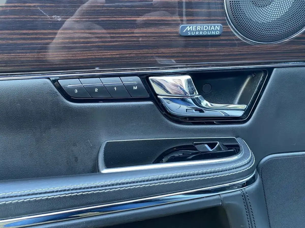 2013-jaguar-xj-series-30td-xj-portfolio-swb-ss-auto-big-31