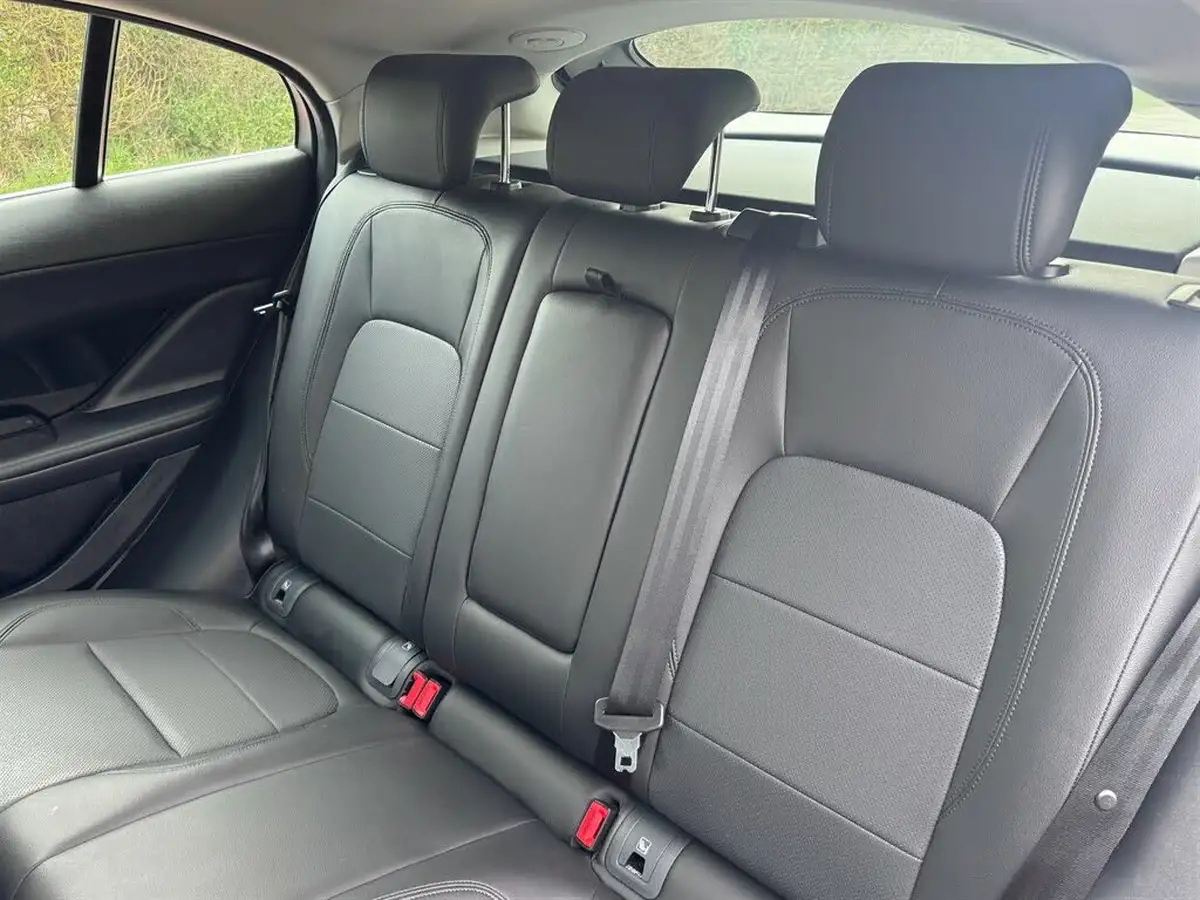 2020-jaguar-i-pace-ev400-s-big-18