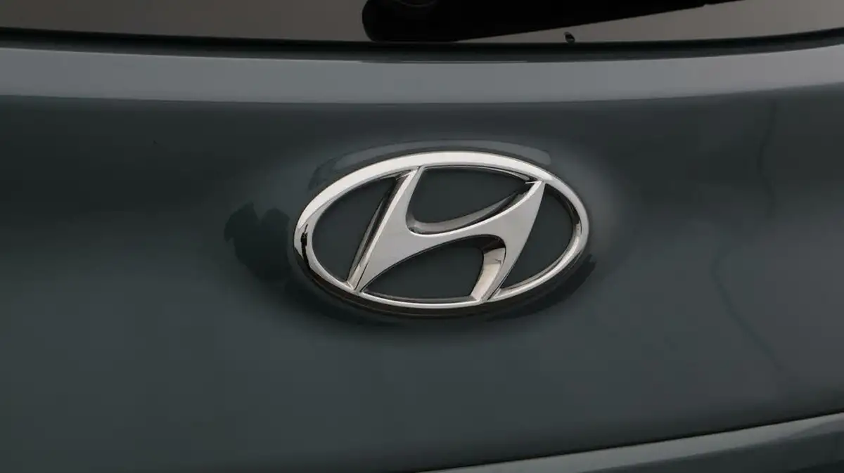 2022-hyundai-kona-e-premium-204ps-64kwh-7kw-obc-big-21