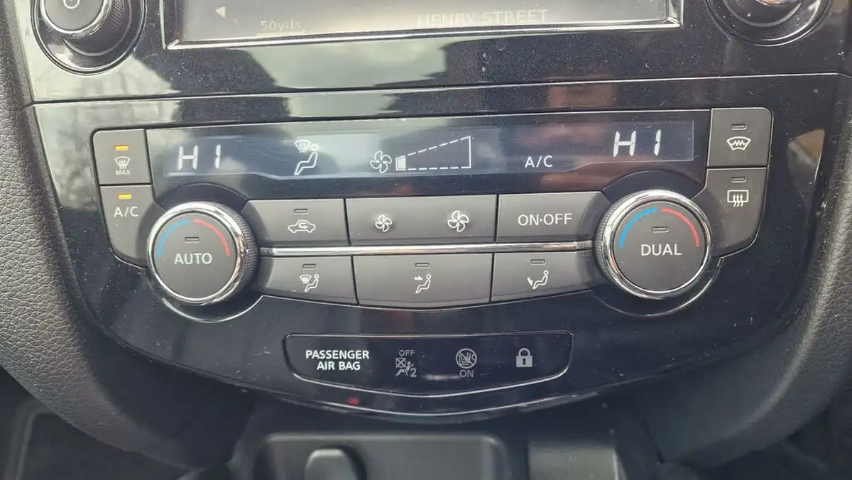 2014-nissan-qashqai-16dci-tekna-4x4-big-11