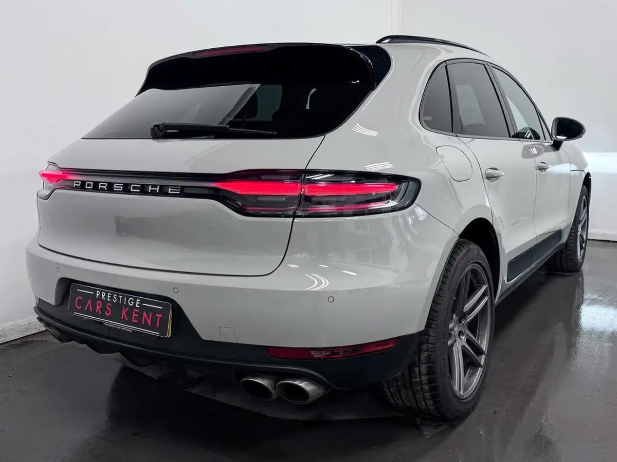 2020-porsche-macan-30-v6-s-big-48