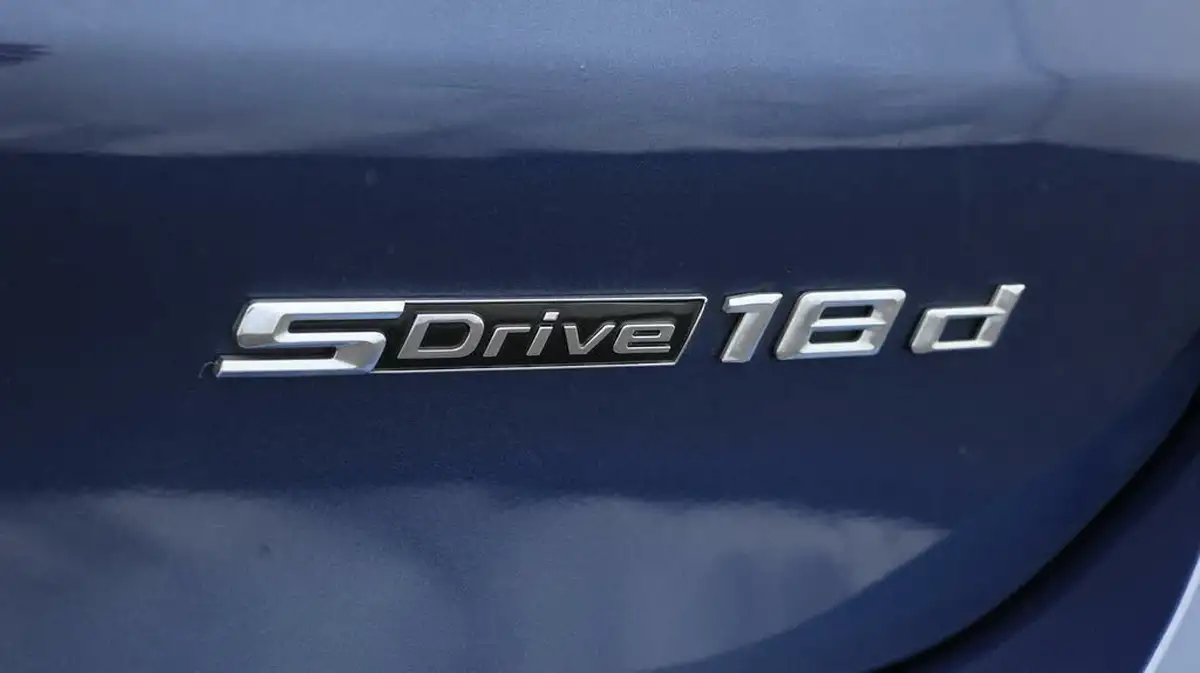 2022-bmw-x1-20td-sdrive18d-xline-sport-auto-big-22