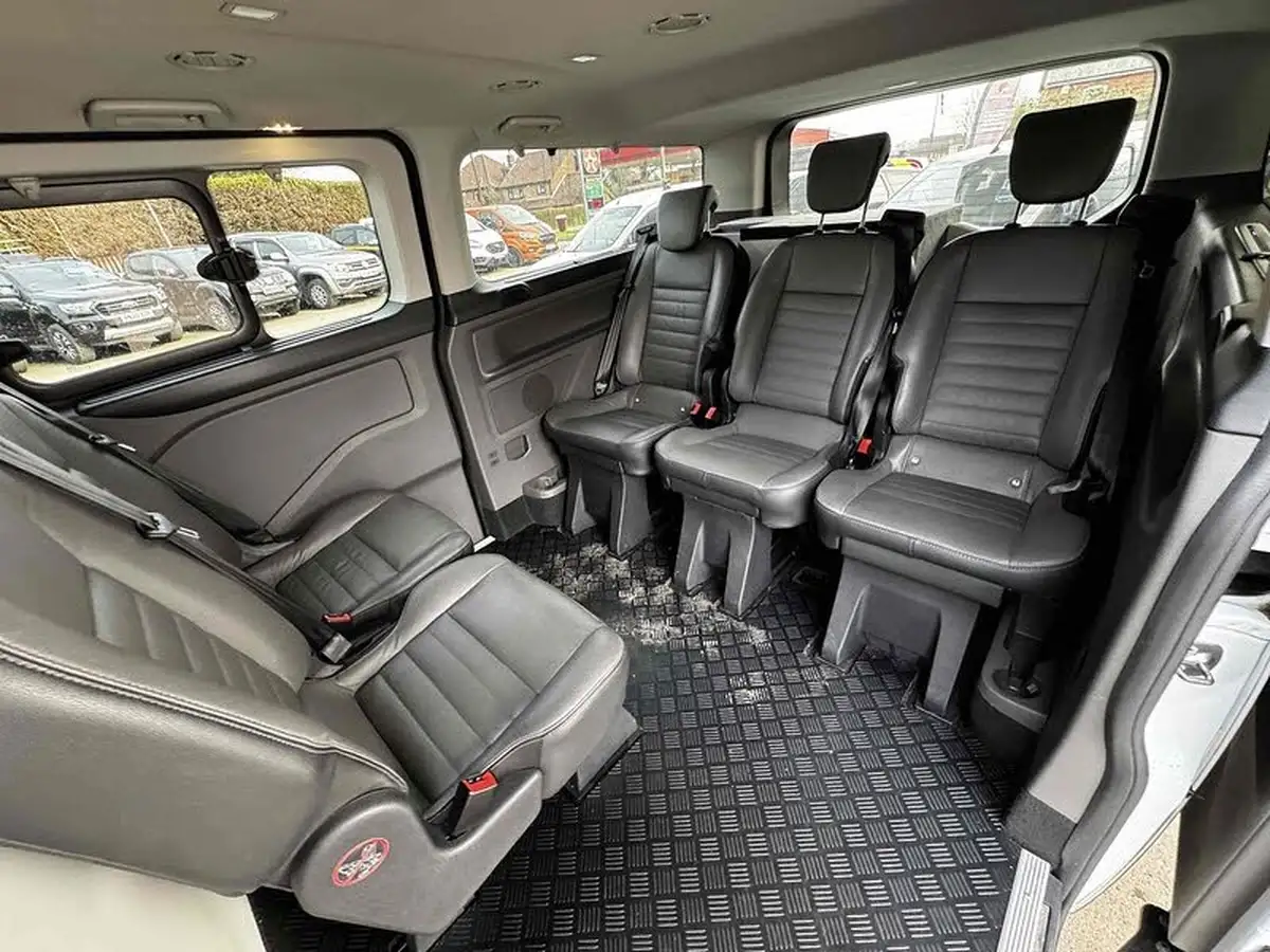 2023-ford-tourneo-custom-20tdci-320-l1-zetec-130pseu6dt-bus-8-seats-1997cc-auto-big-23
