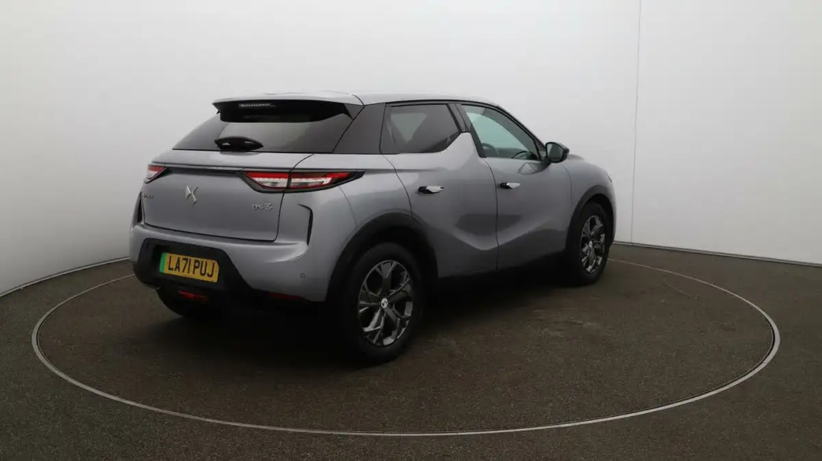 2022-ds-ds-3-crossback-e-tense-bastille-big-49