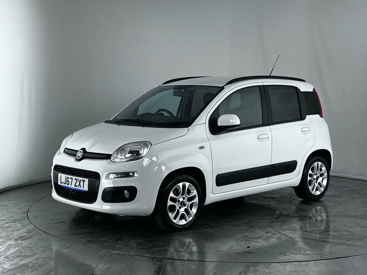 2017-fiat-panda-09-lounge-big-1