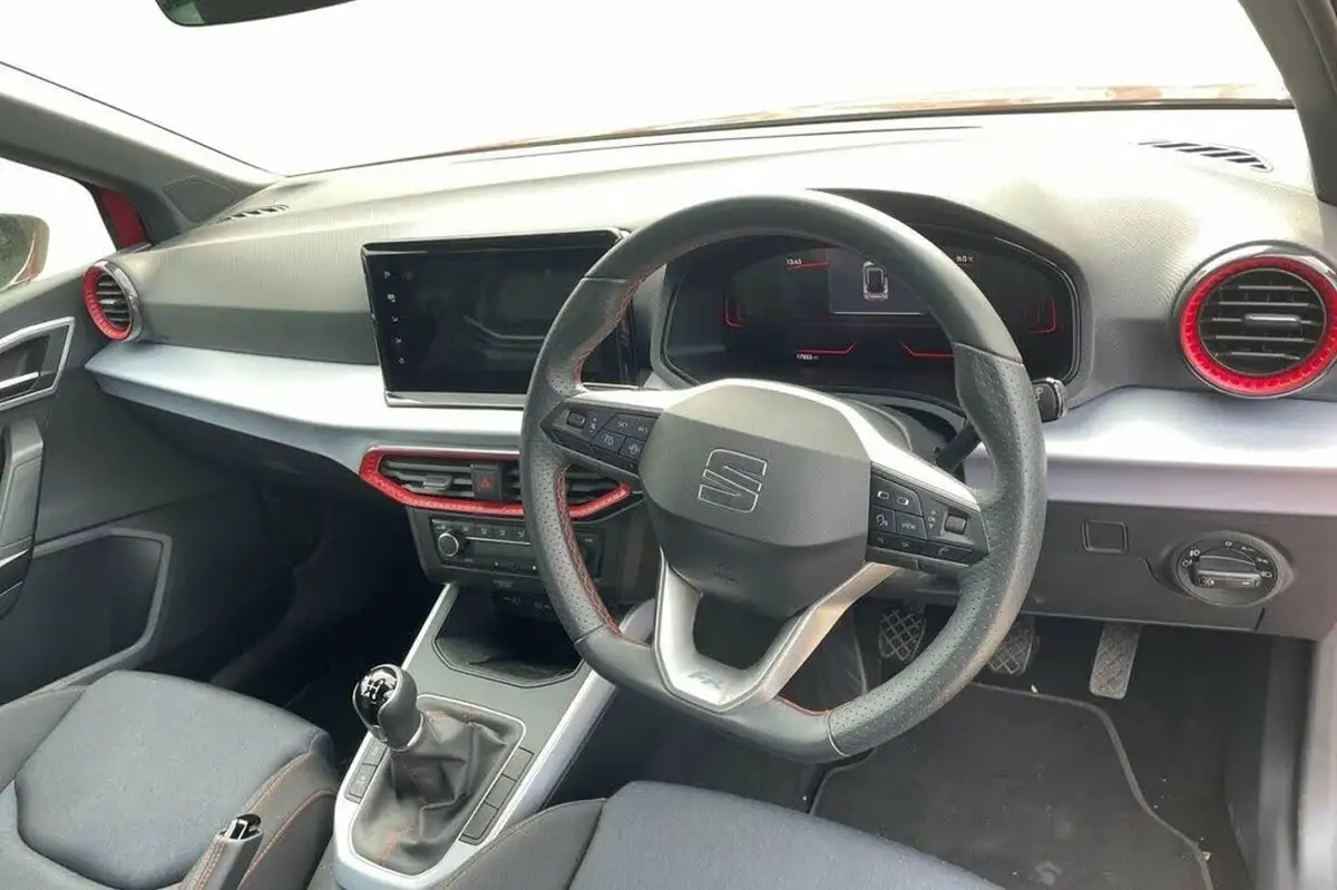2023-seat-arona-10-tsi-fr-big-11
