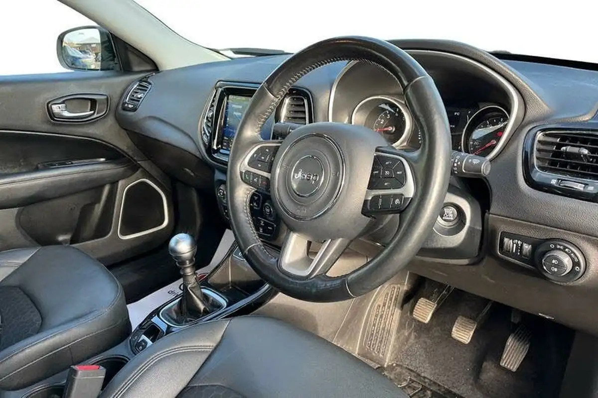2021-jeep-compass-14-multiair-ii-night-eagle-big-9