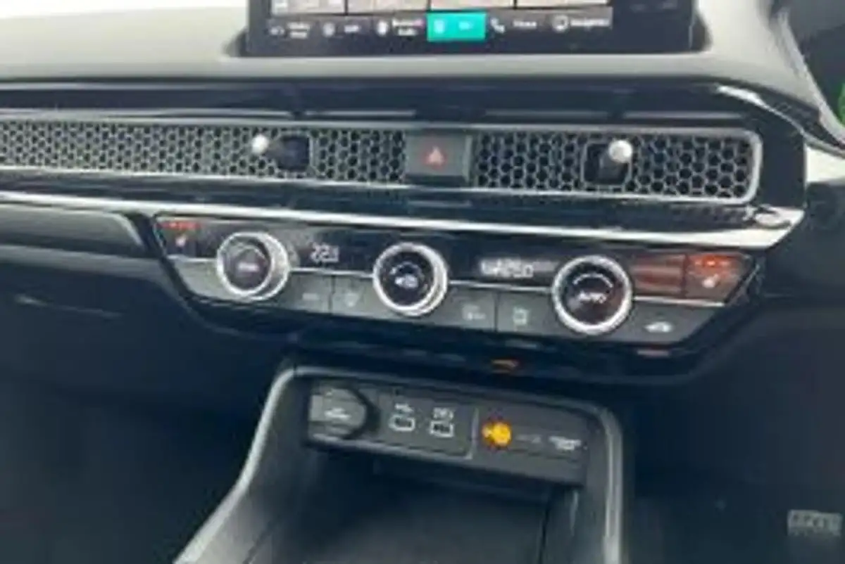 2024-honda-civic-20-i-mmd-elegance-big-18