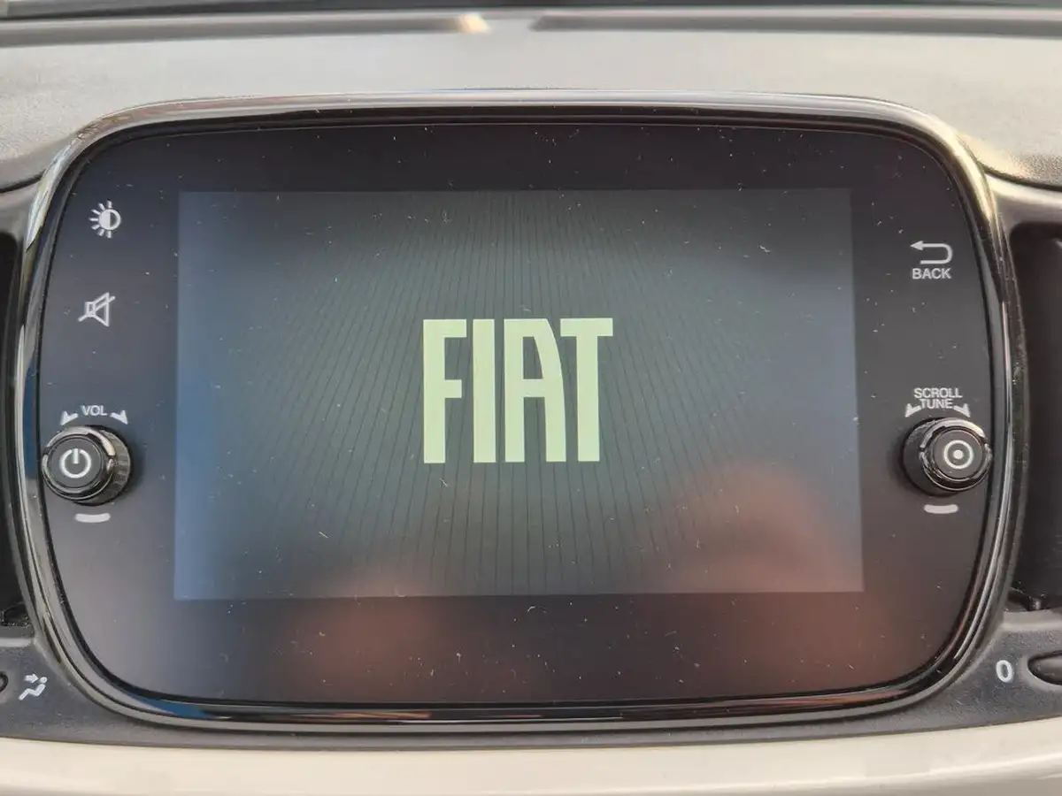 2022-fiat-500-10-dolcevita-big-32