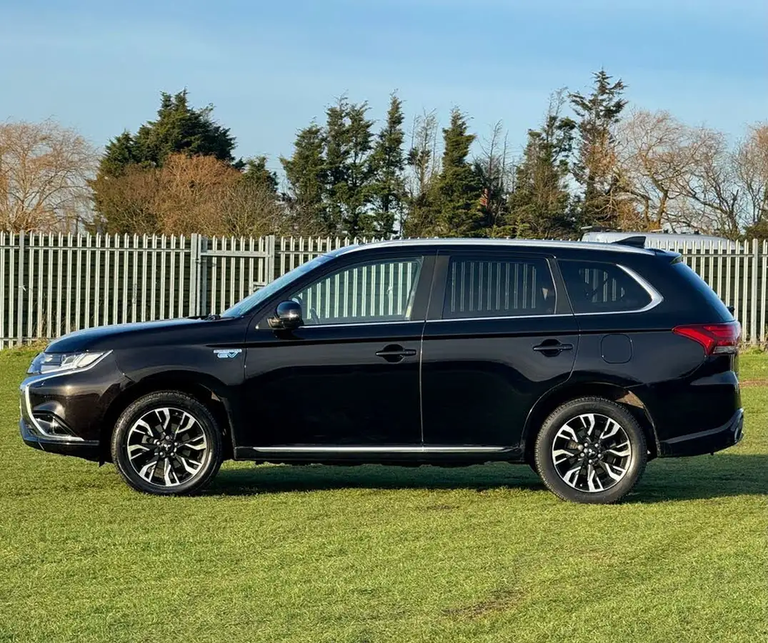 2016-mitsubishi-outlander-20-4h-phev-big-8