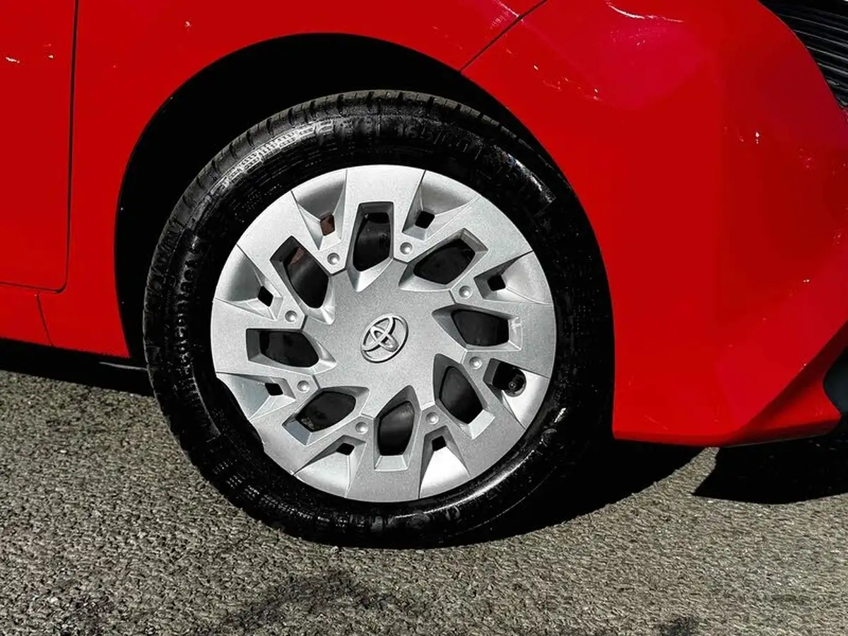 2021-toyota-aygo-10-vvt-i-x-play-tss-big-6