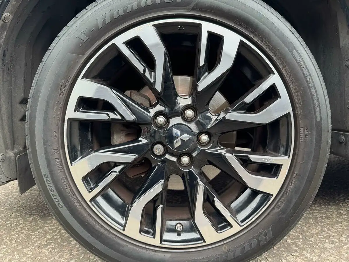 2018-mitsubishi-outlander-20-juro-phev-big-20