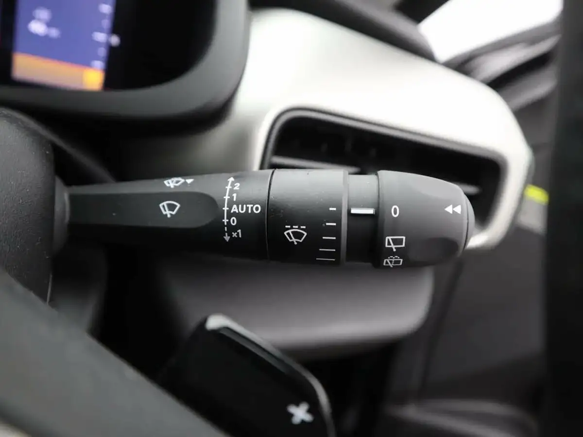 2024-jeep-avenger-12-gse-summit-e-hybrid-48v-auto-big-37