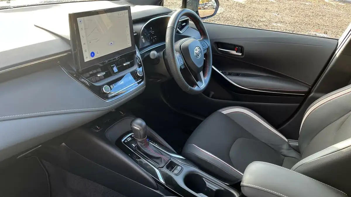 2023-toyota-corolla-18-vvt-i-gr-sport-138bhp-hatchback-big-29