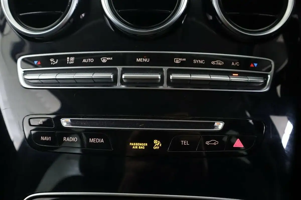 2018-mercedes-benz-glc-class-21d-glc220d-urban-edition-big-25