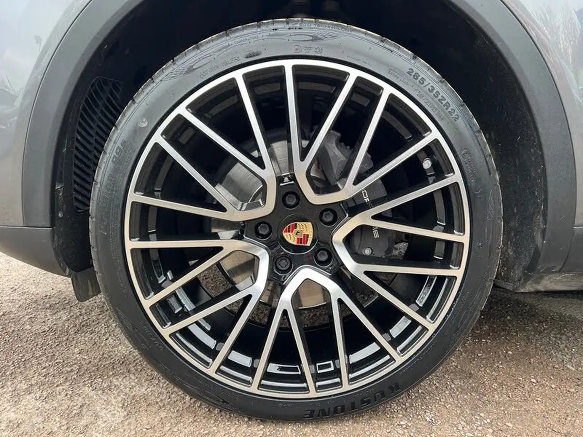 2019-porsche-cayenne-30-v6-station-wagon-big-32