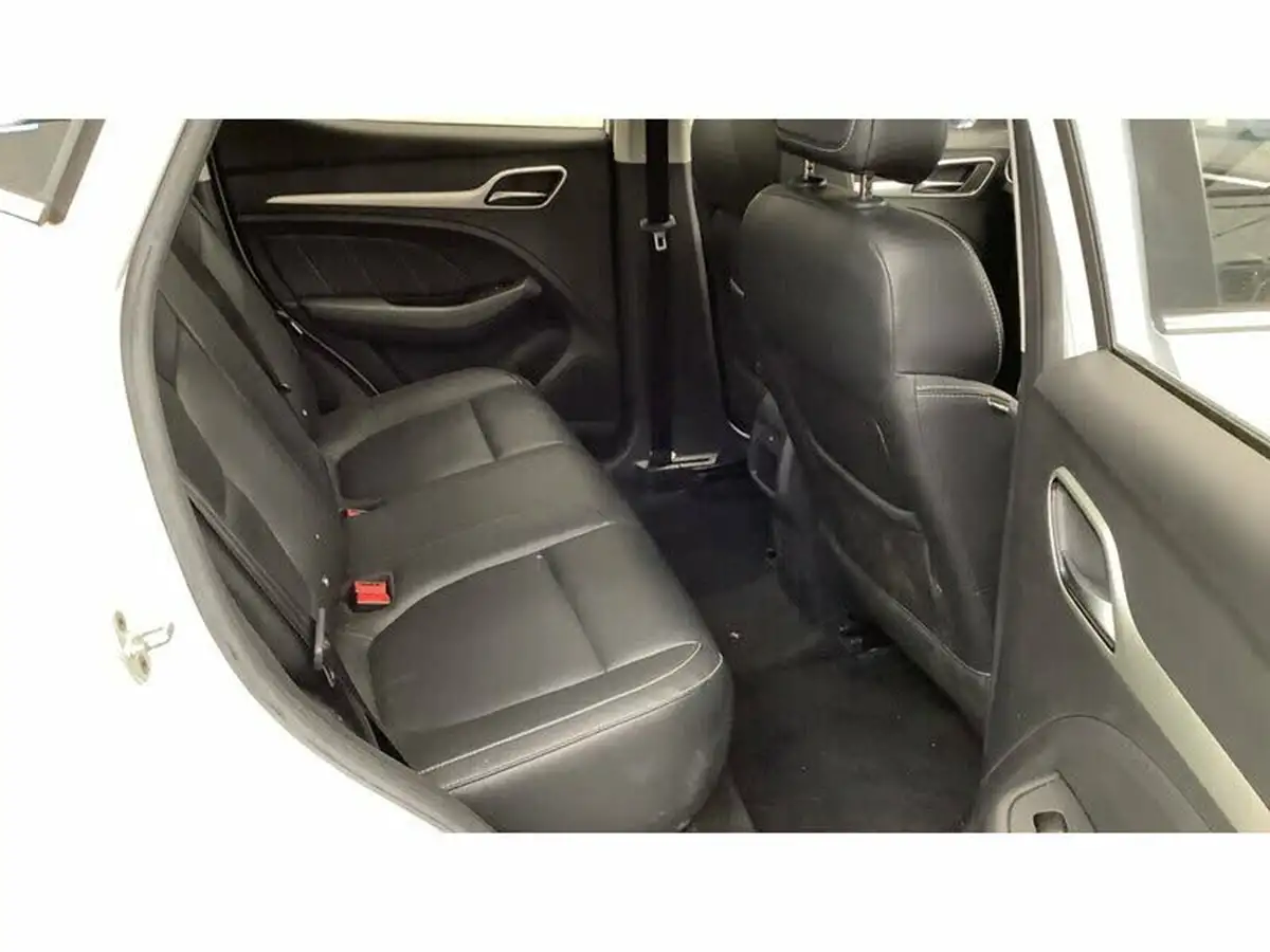 2021-mg-zs-suv-e-exclusive-ev-big-3