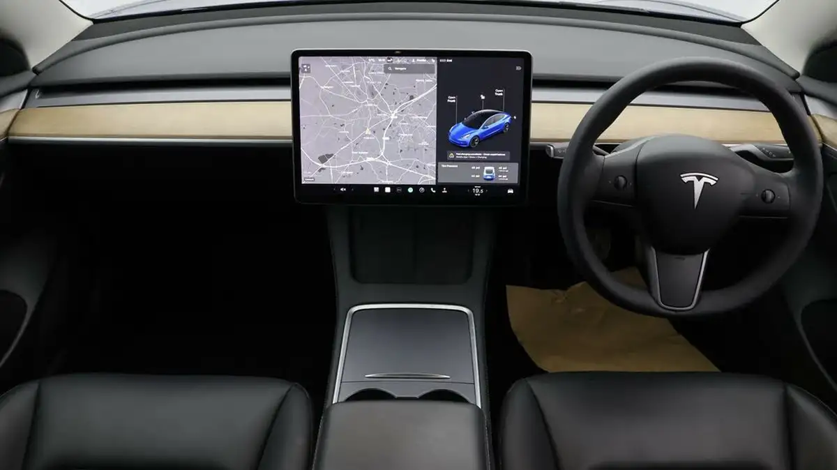 2021-tesla-model-3-e-standard-plus-big-12