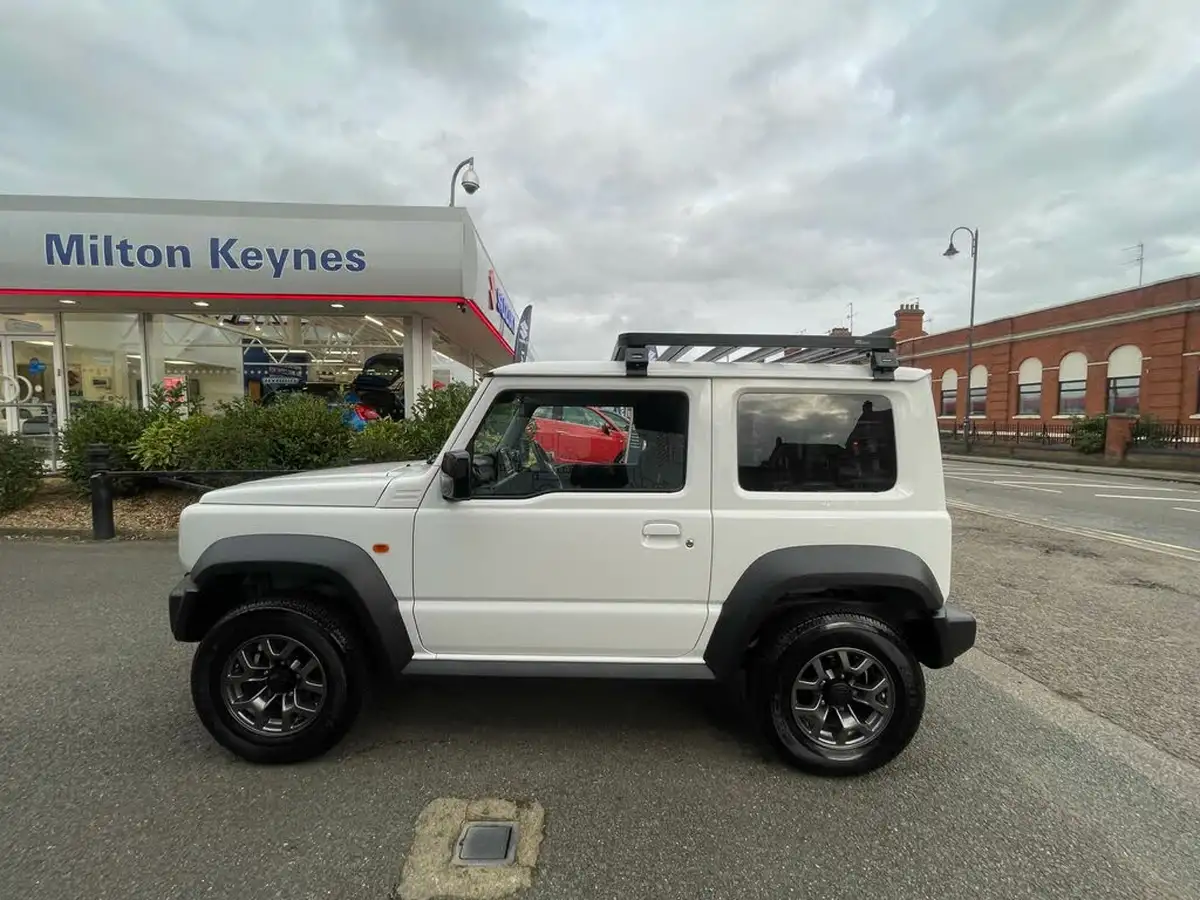 2019-suzuki-jimny-15-sz5-big-12
