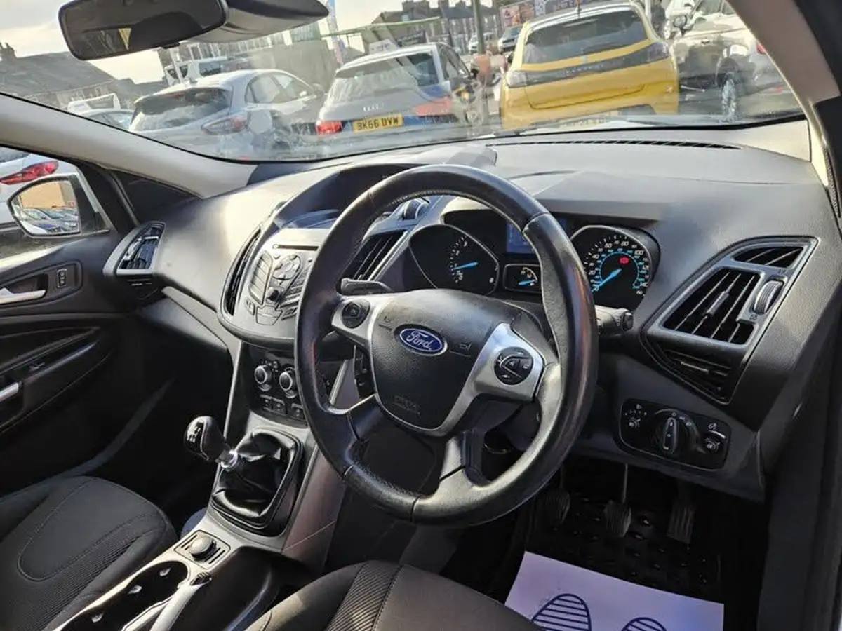 2016-ford-kuga-15t-zetec-150ps-big-17