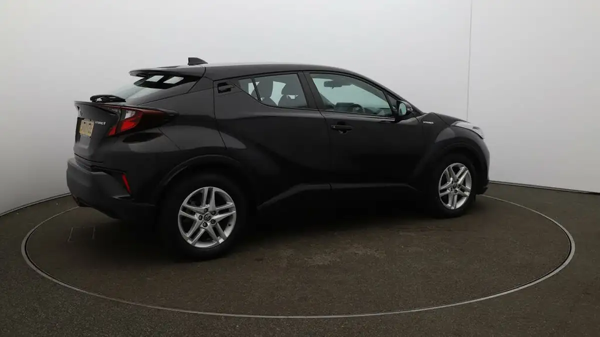 2022-toyota-c-hr-18-vvt-i-icon-big-51