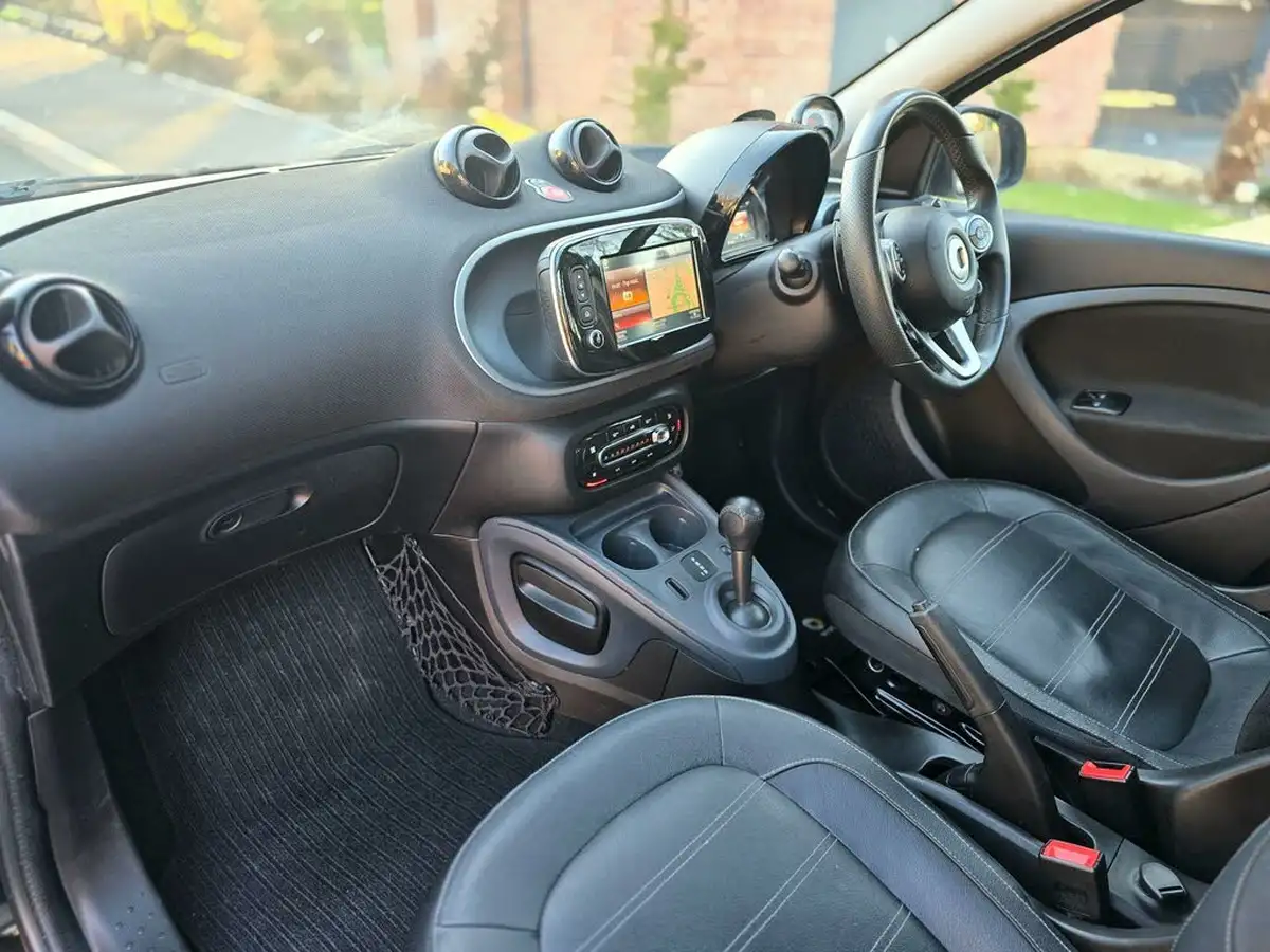 2019-smart-forfour-10-prime-sport-premium-twinamic-big-38
