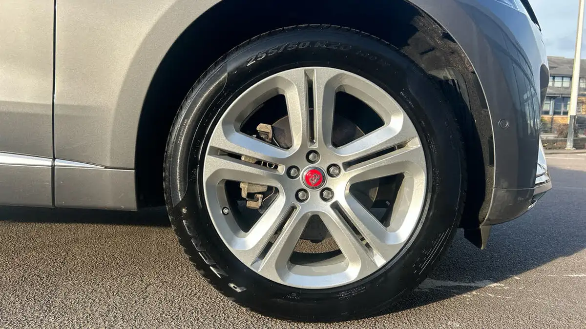 2021-jaguar-f-pace-20-p250-r-dynamic-s-big-19