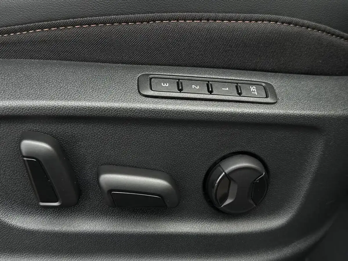 2024-cupra-ateca-15-ecotsi-v2-big-30