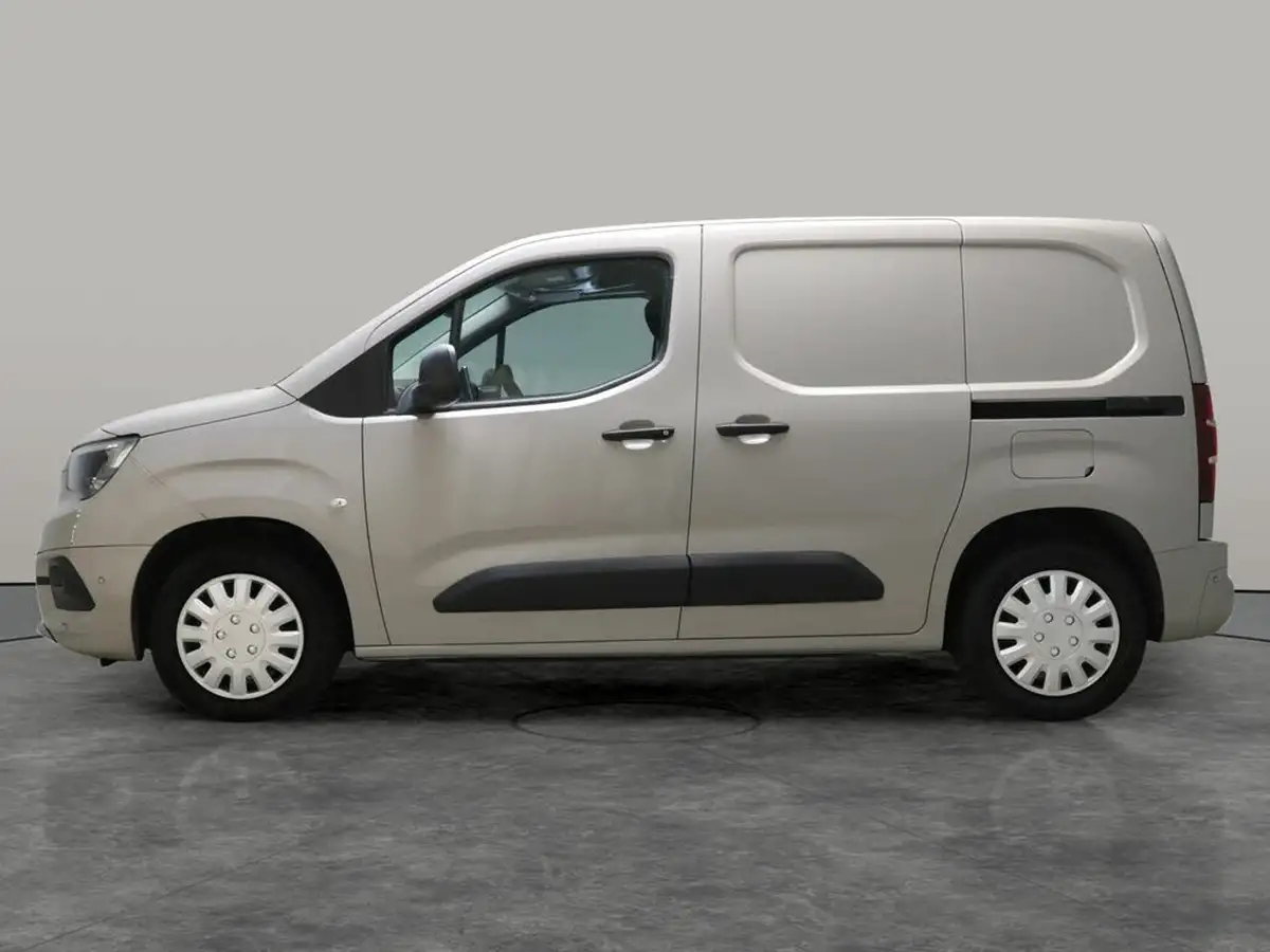 2019-vauxhall-combo-16cdti-sportive-2000-big-15