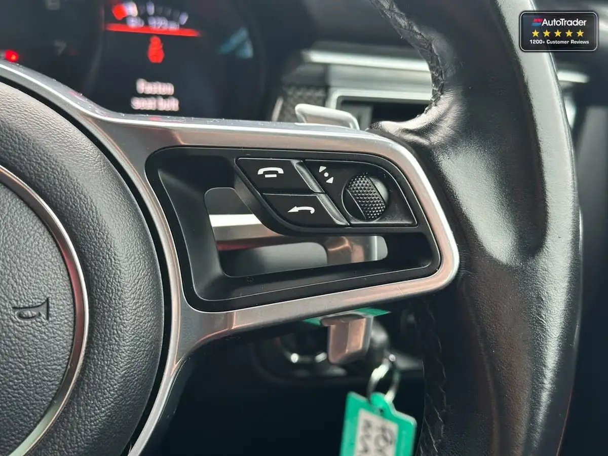 2018-porsche-macan-30-gts-big-12