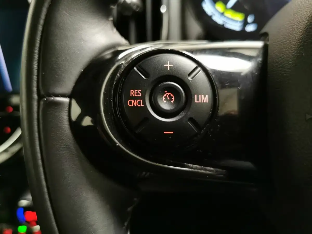 2021-mini-countryman-15-cooper-s-e-phev-exclusive-big-25