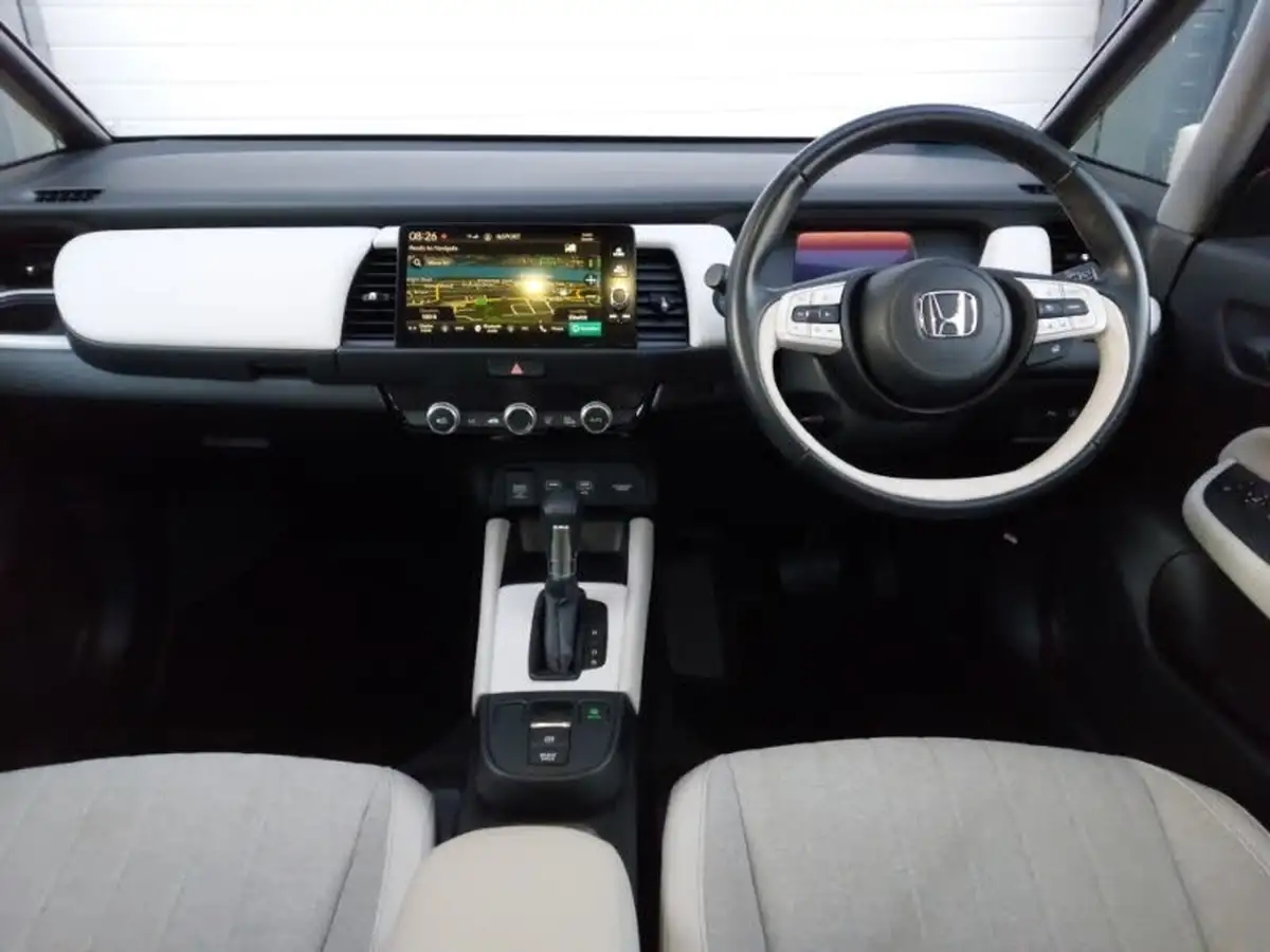 2021-honda-jazz-15-i-mmd-ex-107ps-big-2