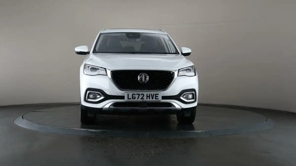 2022-mg-hs-15t-gdi-exclusive-162ps-big-40