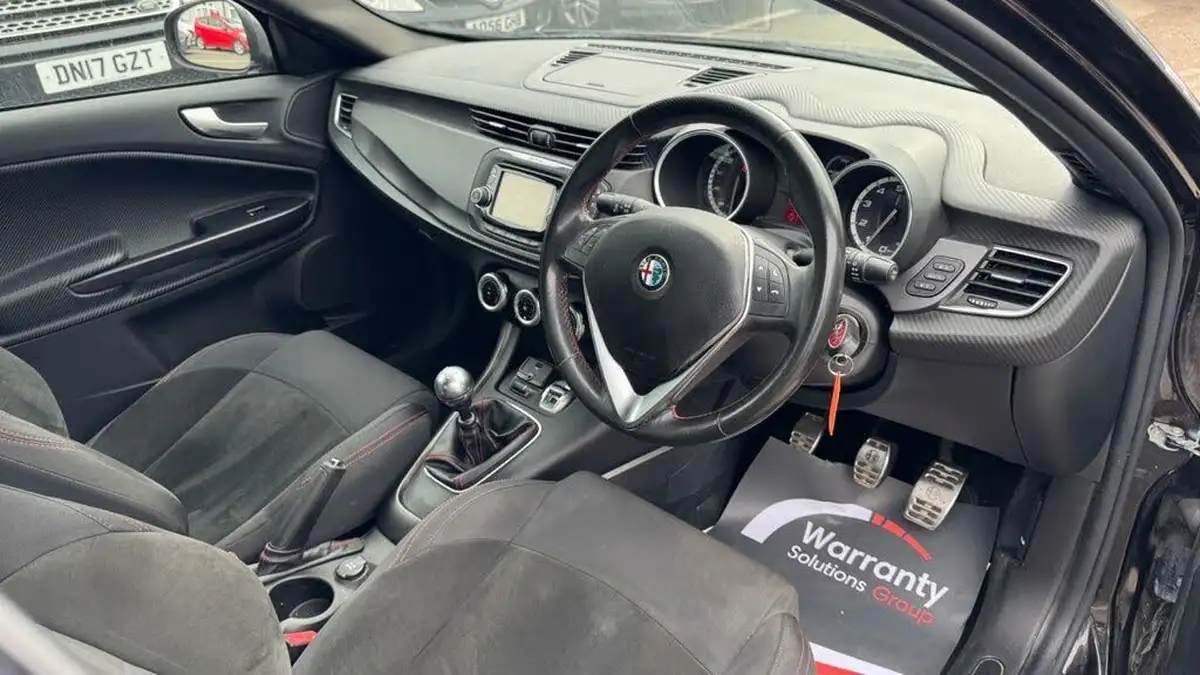 2015-alfa-romeo-giulietta-14-tb-sprint-big-24