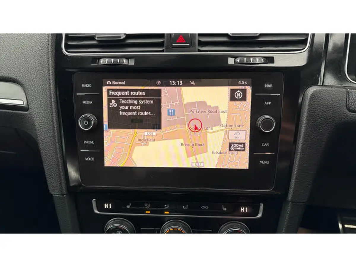 2018-volkswagen-golf-20-tsi-gti-5d-dsg-big-36