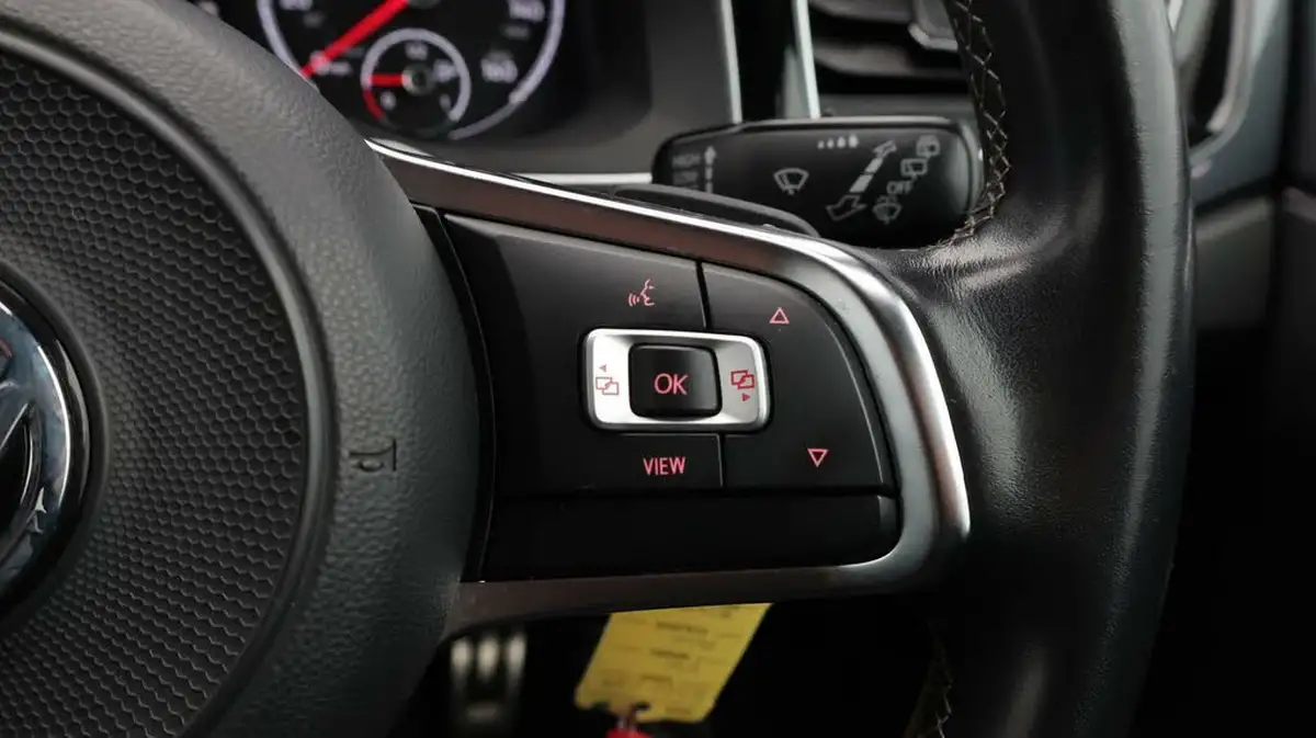 2020-volkswagen-polo-10-tsi-r-line-115ps-dsg-big-36