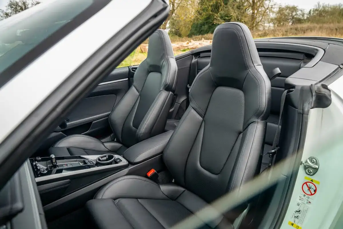 2021-porsche-911-big-3
